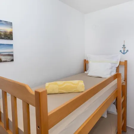 Strandhaus Vesna Eg 3 *