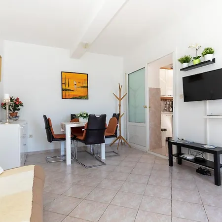 Strandhaus Vesna Eg 3 Apartment