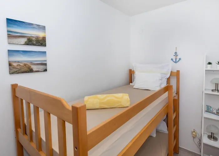 Strandhaus Vesna Eg 3 *